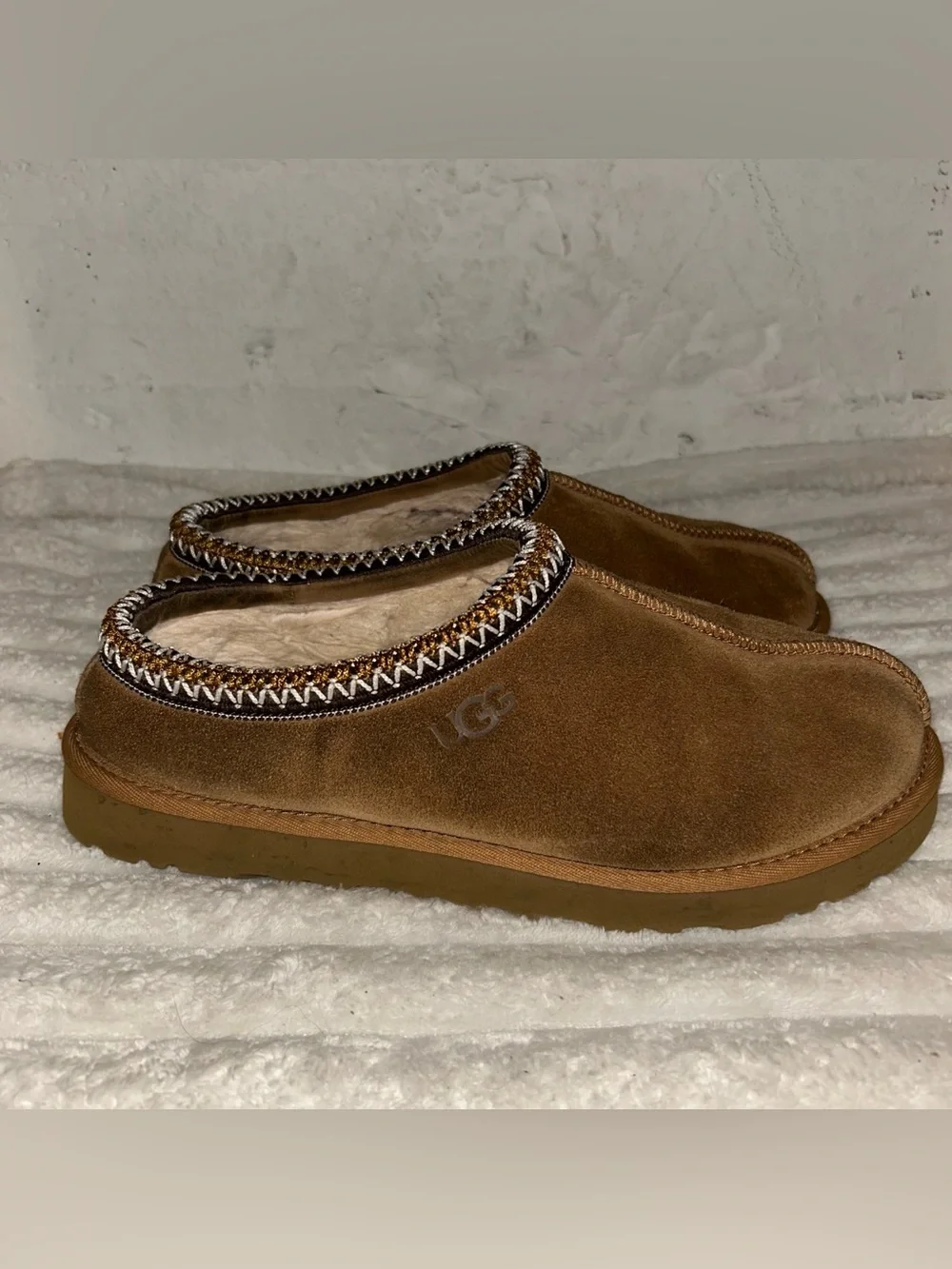 UGG chestnut suede
